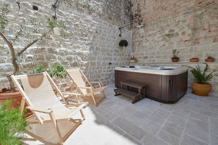 Chambre d’hôte pour 2 personnes, avec jacuzzi et balcon - 1