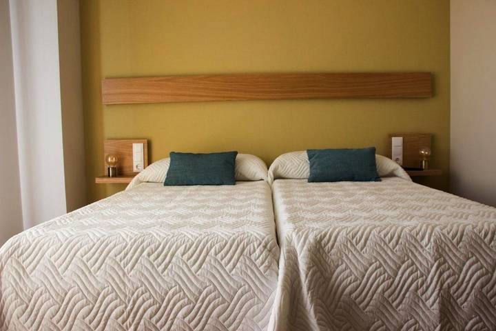 Maison d’hôte pour 2 personnes, avec vue ainsi que terrasse et vue sur le lac à Portomarín - 2