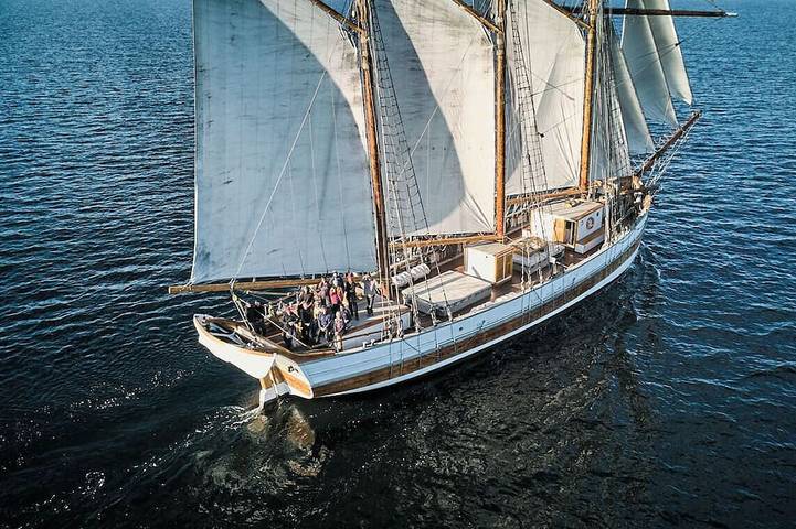 Woonboot voor 12 personen in Amsterdam-Noord