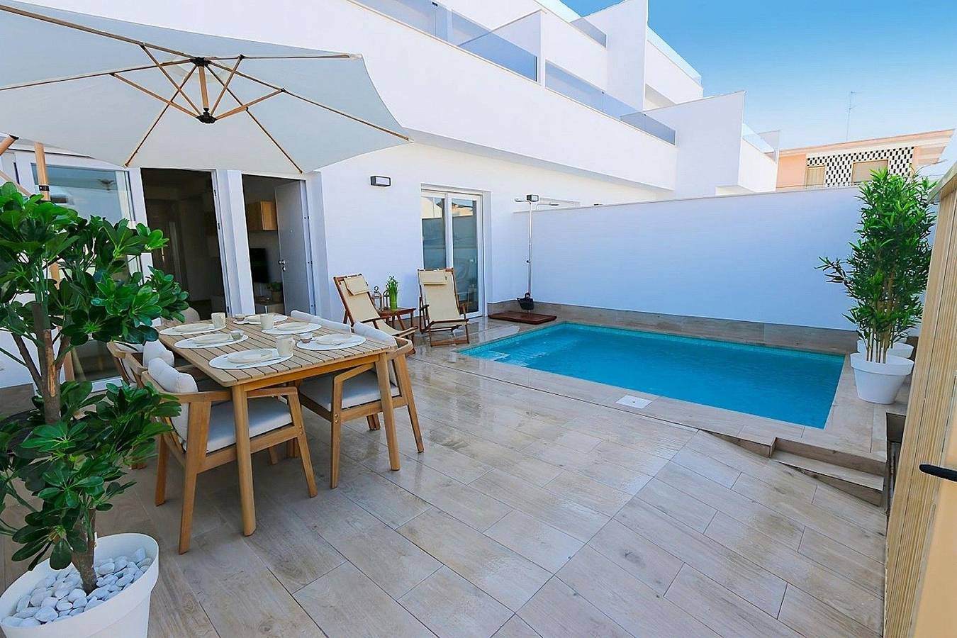 Molino Beach House, Modern home with private pool on walking distance to the beach. in San Pedro del Pinatar, Costa Cálida
