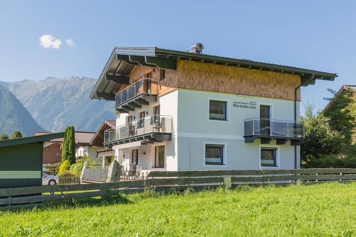 Ferienwohnung für 4 Personen, mit Pool und Whirlpool sowie Garten und Sauna, mit Haustier in Neukirchen am Großvenediger - 2
