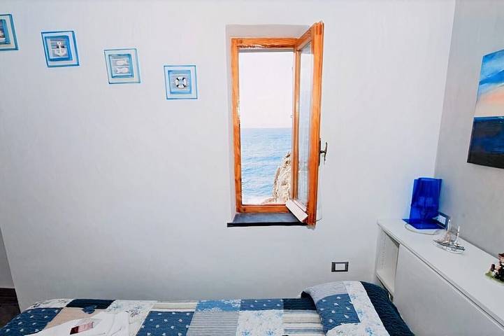 Double Room \"Dora\" - La Scogliera in Riomaggiore, Riomaggiore Municipality