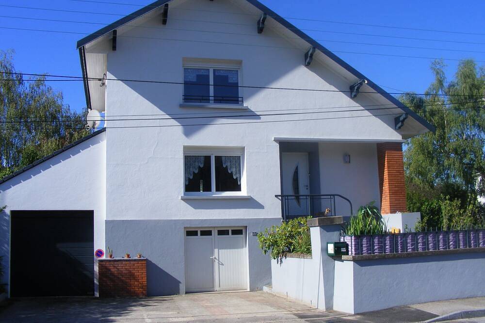 Comfortable villa in Saint-Étienne-lès-Remiremont, Épinal region