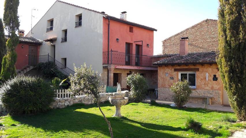 Casa de vacaciones para 15 personas, con jardín y vistas, Se admiten mascotas - 1