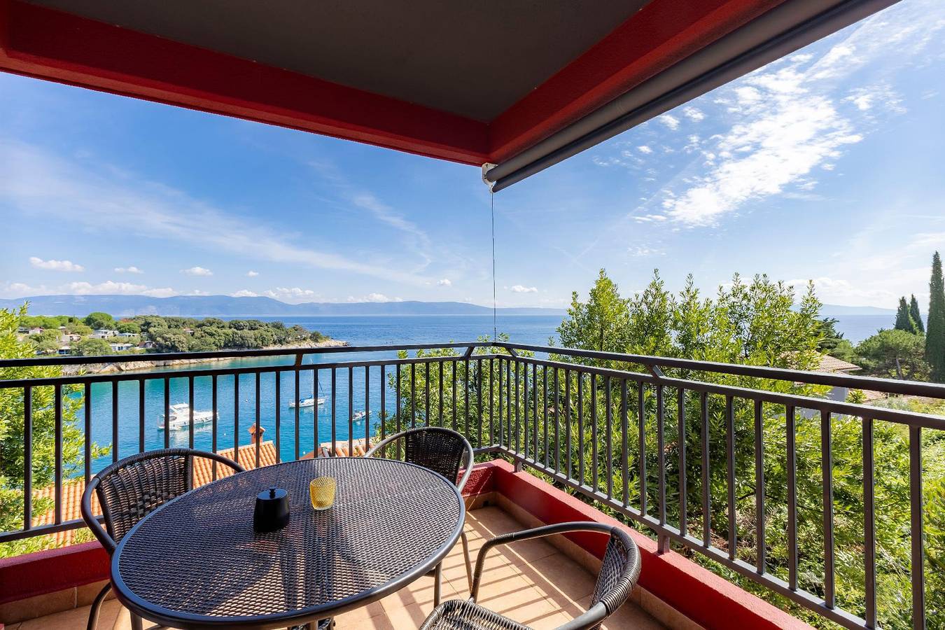 Ganze Ferienwohnung, Red House Apartments in Sveta Marina, Ostküste Istrien