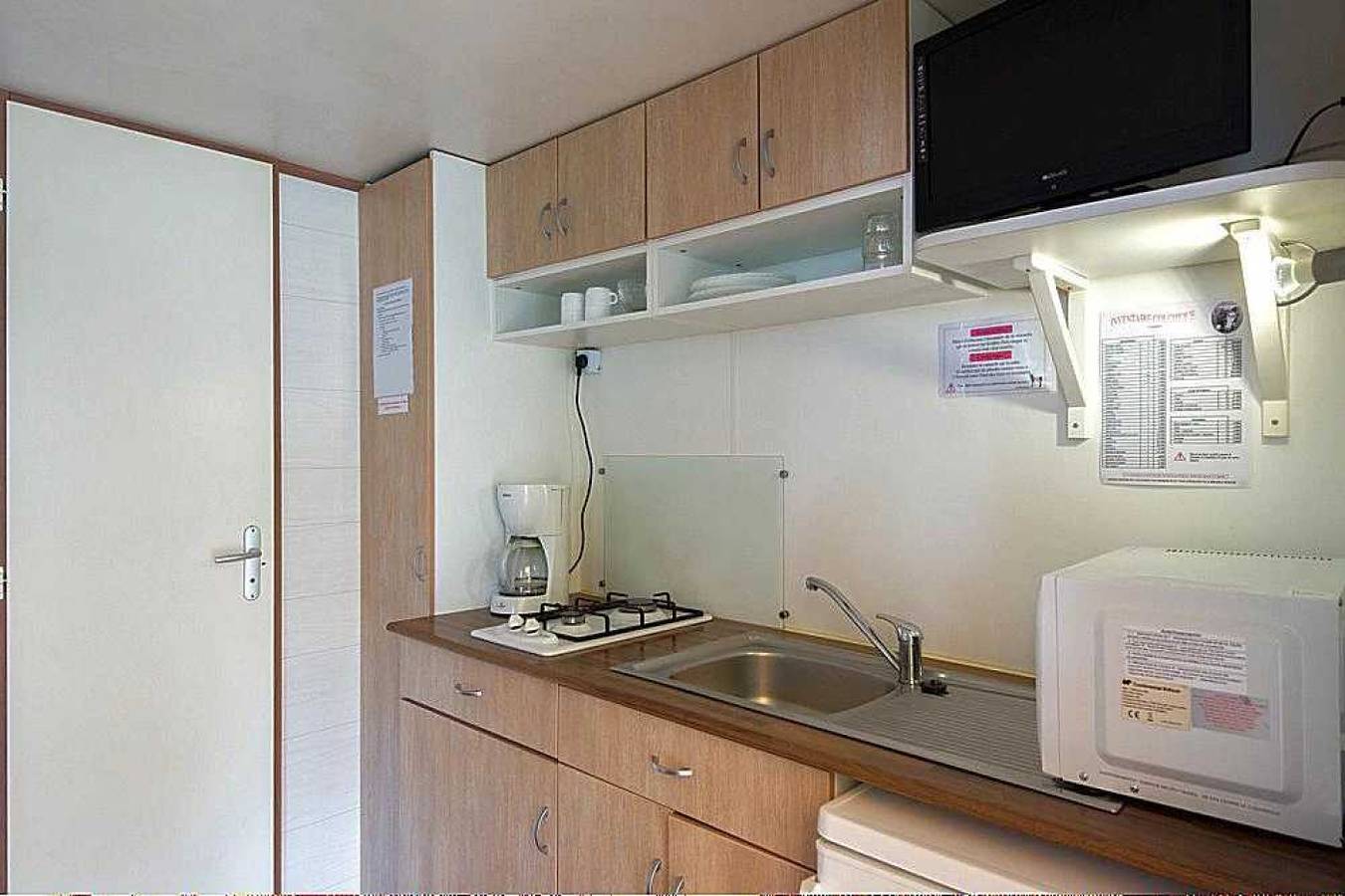 Zecamping 3* piscine chauffée mobil-home Tv 15m2 in Arles-sur-Tech, Région de Céret