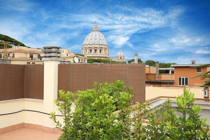 Holiday apartment for 3 people, with terrace and hot tub in Rome