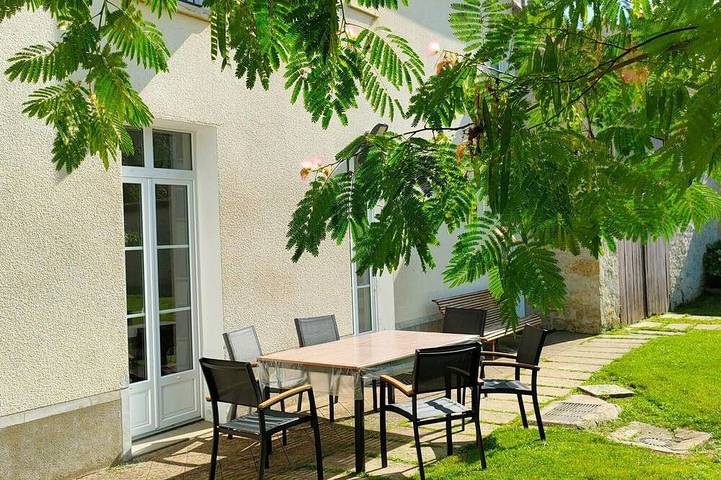 Gîte pour 6 personnes, avec jardin, animaux acceptés dans La Neuville-sur-Essonne