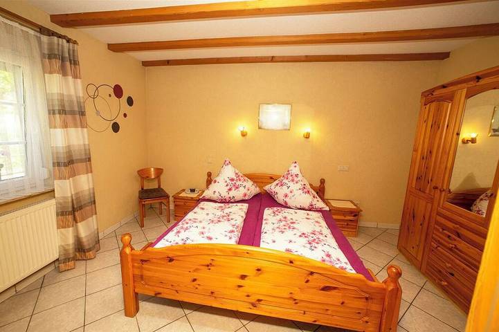 Ferienwohnung für 4 Personen, mit Balkon und Garten in Gleiszellen-Gleishorbach - 2