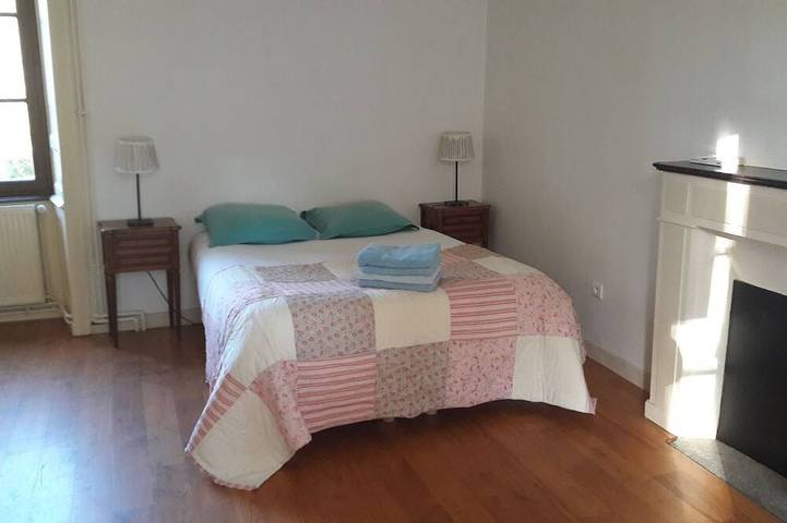 Location de vacances pour 4 personnes, avec jardin et piscine, animaux acceptés à Léhon - 3