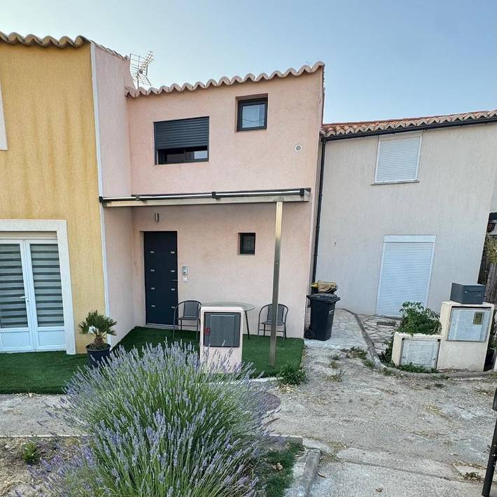 Location de vacances pour 4 personnes, avec jardin ainsi que terrasse et jacuzzi à Port-de-Bouc - 2
