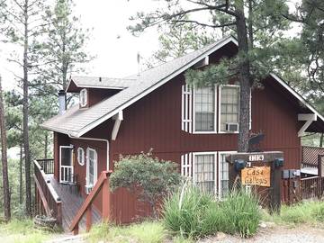 Log Cabin for 12 Guests in Ruidoso, Ski Apache, Picture 1