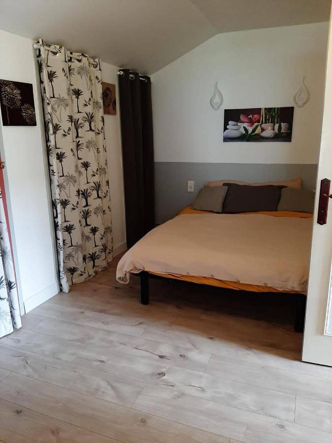 Location de vacances pour 6 personnes, avec vue et jardin, animaux acceptés à Sainte-Savine - 4