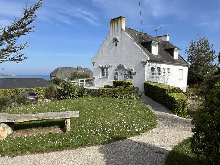 Holiday home for 8 people, with terrace and view as well as garden - 1