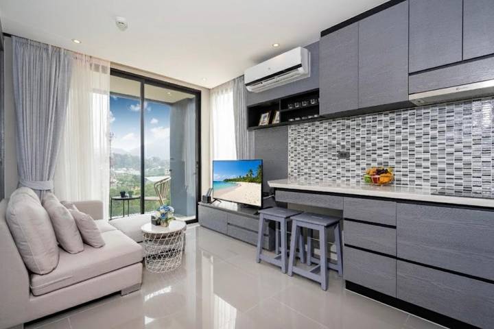 Gîte pour 2 personnes, avec piscine ainsi que vue et balcon à Kamala Beach