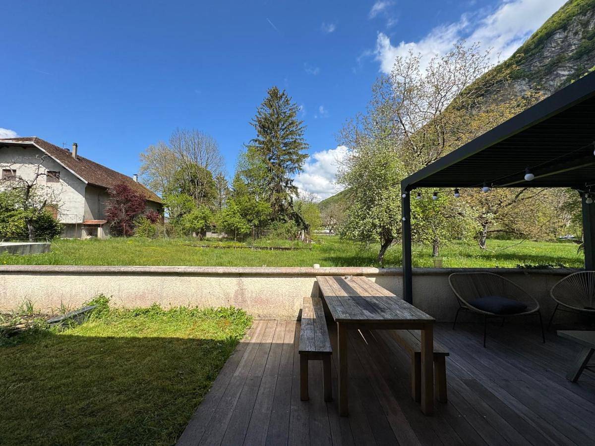 Appartement entier, Maisonnette avec terrasse et jardin in Doussard, Parc naturel régional du Massif des Bauges
