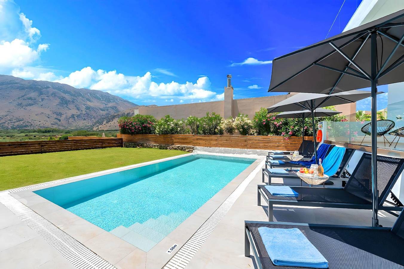 Vakantiehuis met privé-zwembad voor 12 personen ca. 299 qm in Paralia Kourna, Kreta (West-Kreta) in Chania en omgeving