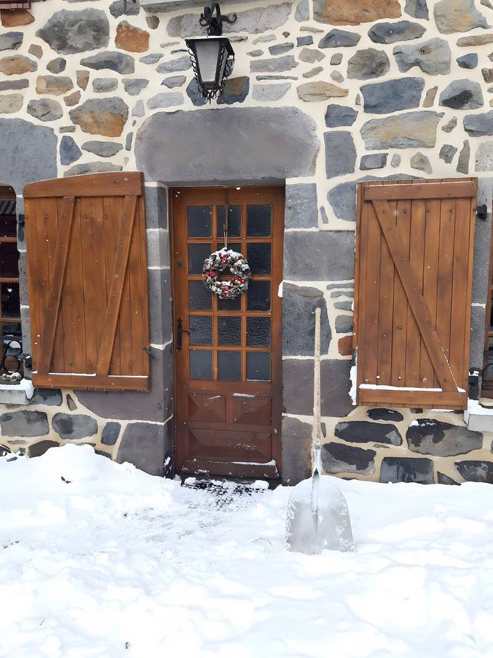 Maison de vacances 'Chez Félicie' avec terrasse privée et jardin commun in Valuéjols, Parc naturel régional des Volcans d'Auvergne