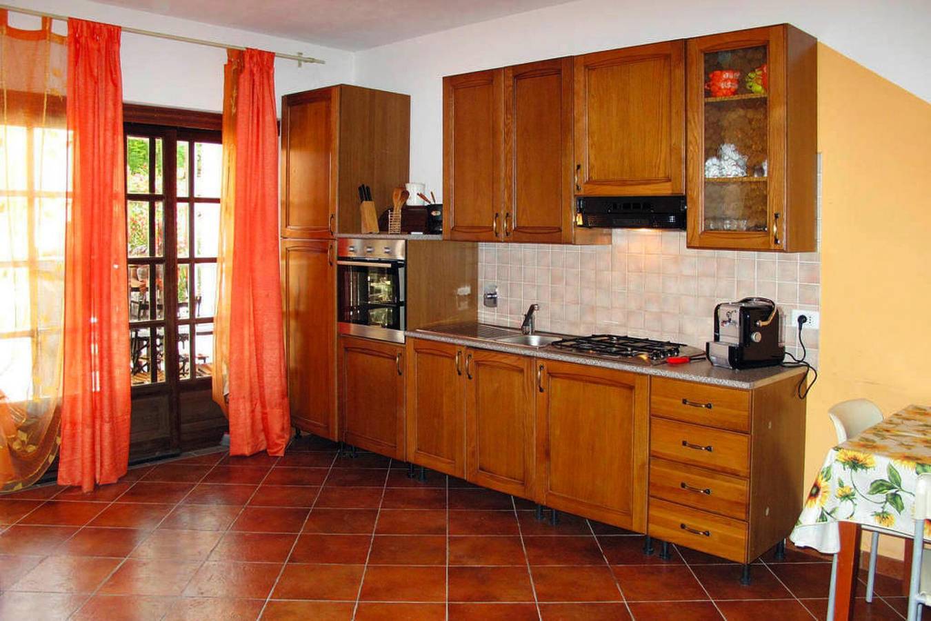 Entire apartment, Apartment in Imperia with communal pool in Torrazza (Imperia), Imperia