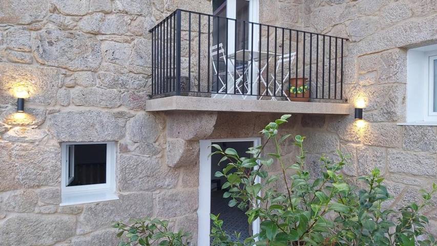 Casa rural para 4 personas, con terraza además de piscina y jardín, Se admiten mascotas en Baixo Miño - 2