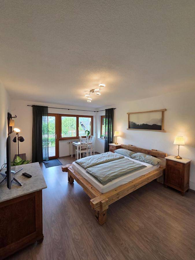 Ferienwohnung für 2 Personen, mit Terrasse und Ausblick