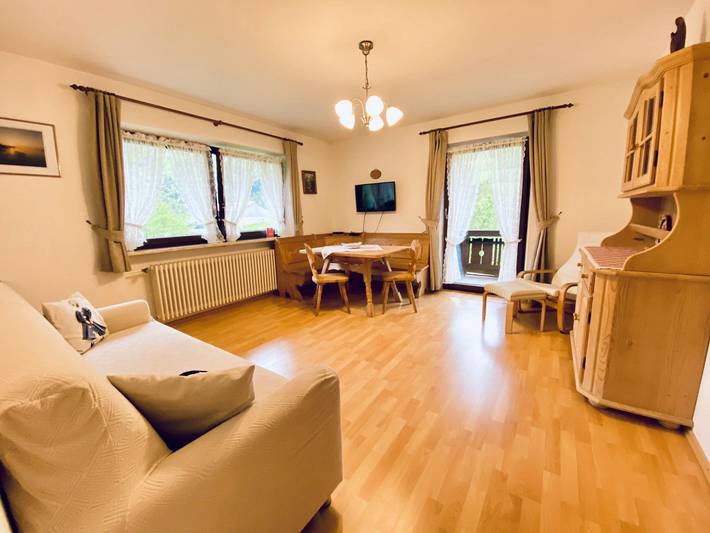 Ganze Ferienwohnung, Ferienwohnung 1 in Weissbach an der Alpenstrasse, Schneizlreuth
