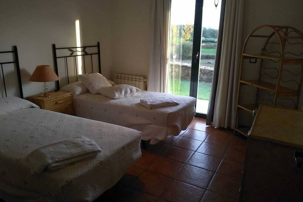 Fantastic rural house \"Amaltea\" in Candeleda in Candeleda, Valle del Tiétar