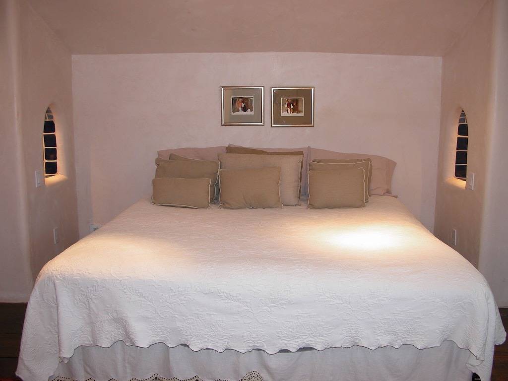 Ganze Wohnung, Canyon Road Historische Lage für Kunst und Restaurants, alles zu Fuß erreichen! in Santa Fe, Santa Fe County