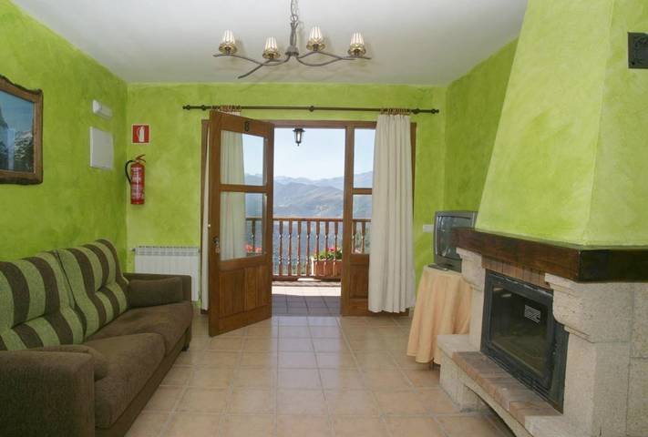 Casa rural para 3 personas, con Terraza y Jacuzzi además de Jardín y Piscina en Liébana - 3