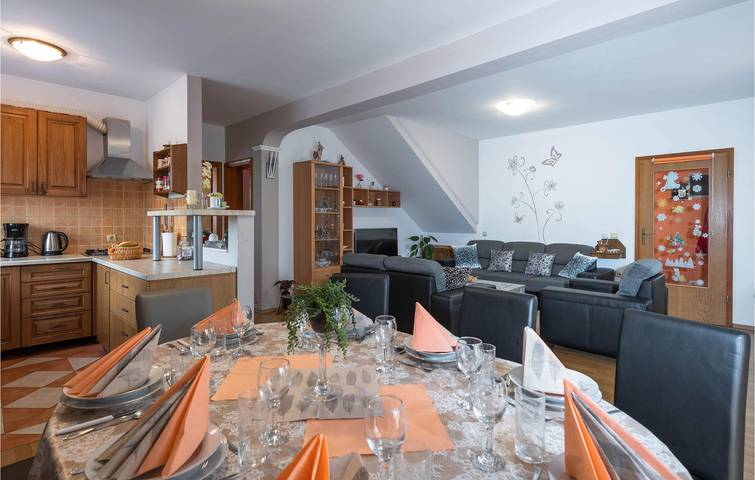 Location de vacances pour 8 personnes, avec terrasse à Loborika - 4