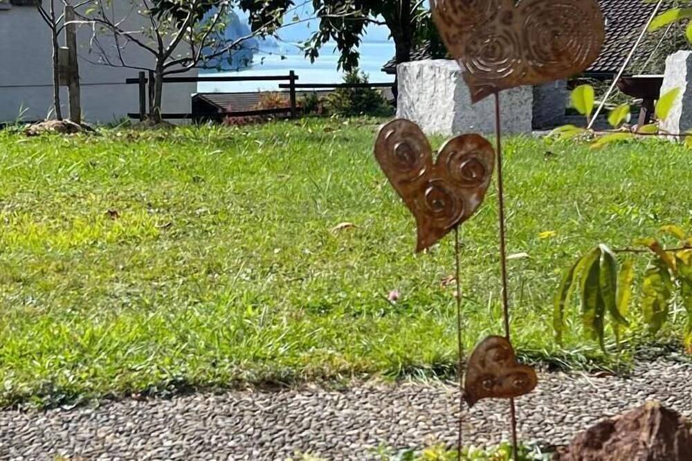 Ganze Wohnung, Ferienwohnung Brienz Be für 1 - 2 Personen mit 1 Schlafzimmer - Ferienwohnung in Brienz, Berner Oberland