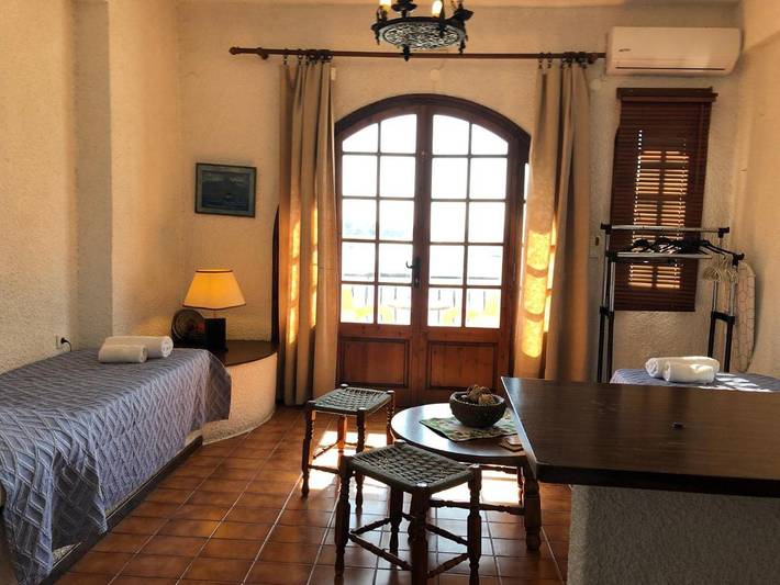 Location de vacances pour 2 personnes, avec balcon et jardin dans Érétrie - 3