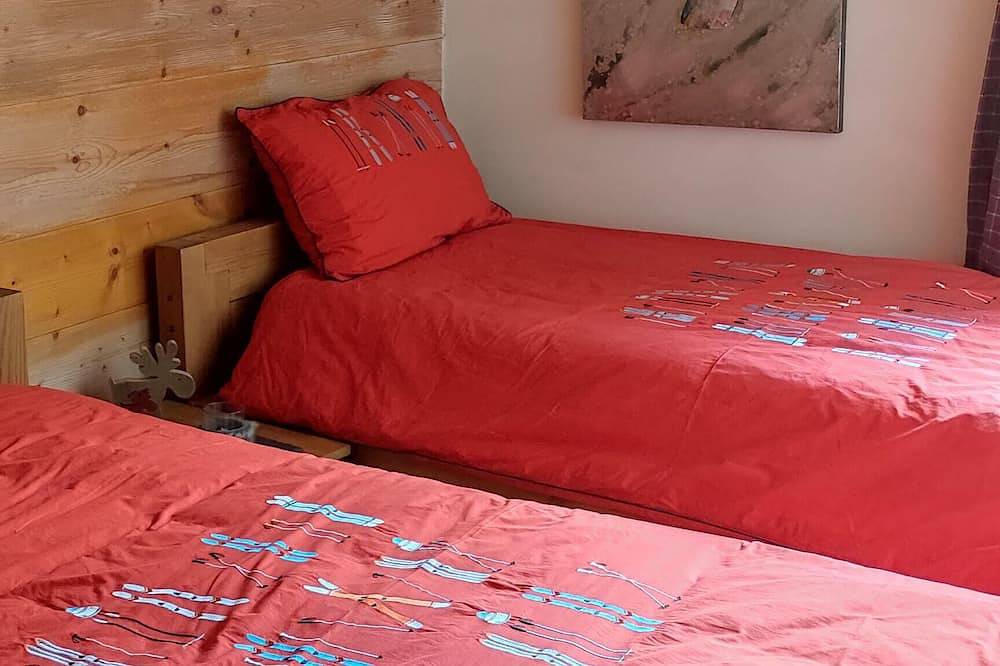 Entire apartment, Bright apartment / village center / 5 minutes from Les Grands Montets / garage / swimming pool in Argentière, Chamonix-Mont-Blanc