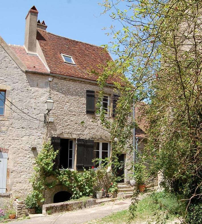 Location de vacances pour 2 personnes, avec Terrasse et Vue à Vézelay