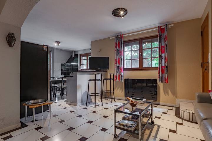 Hel lägenhet, Apartment 'Chataigniers' with Mountain View, Private Pool and Wi-Fi in Juvinas, Parc naturel régional des Monts d'Ardèche