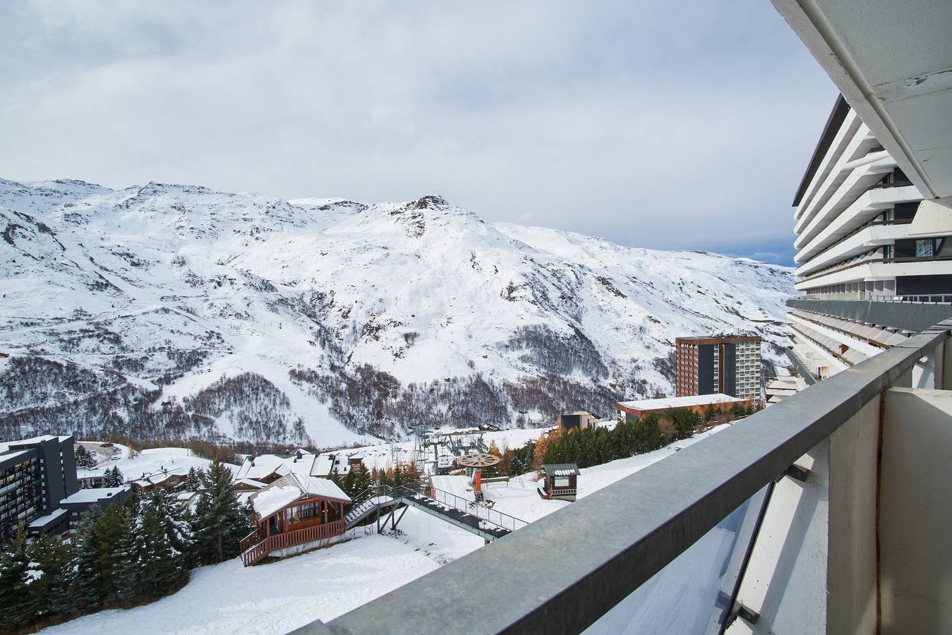 Ganze Wohnung, Ferienwohnung mit direktem Zugang zu den Skipisten in Trois-Vallées in Les Menuires, Saint-Martin-de-Belleville