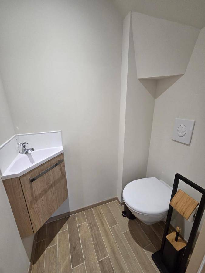 Gîte pour 4 personnes, avec vue et terrasse à Ernée - 2