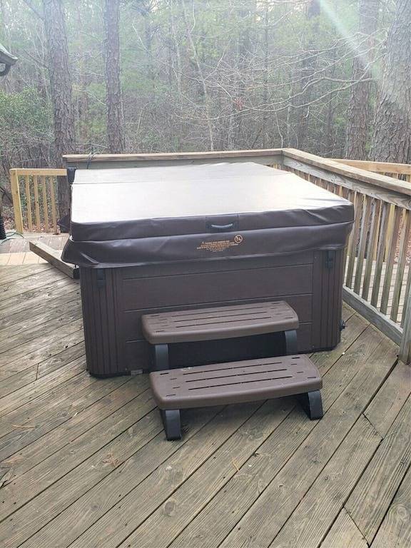 Neue Auflistung! Cupid’s Cove Cabin Romantisches Versteck in den Bergen von Tn im Wald in Monroe County (TN)