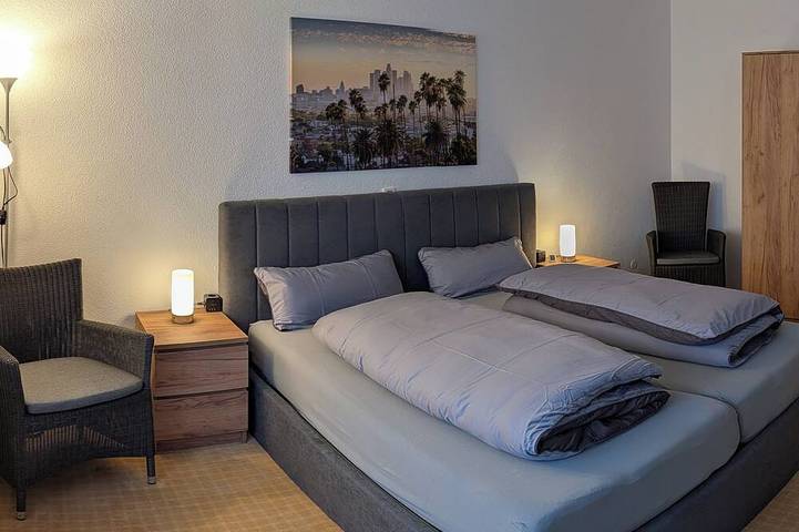 Appartement entier, Votre grand appartement pour familles et amis jusqu'à 12 personnes in Reichartshausen, Kurpfalz