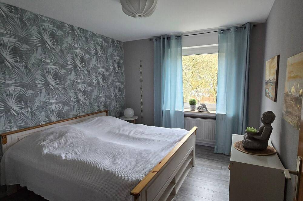 Ganze Wohnung, Ferienwohnung im Künstlerhaus mit Terrasse in Netphen, Kreis Siegen-Wittgenstein