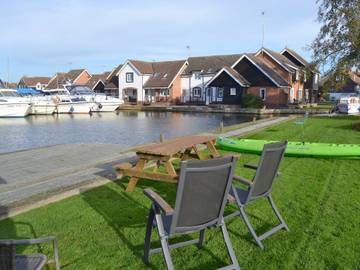 Holiday Rental for 6 People in Wroxham, Norfolk, Photo 1