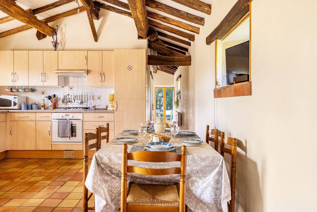 Ferienhaus „Gîte Des Hiboux“ mit Gemeinschaftspool, privater Terrasse und Wlan in Sanxay, Vienne