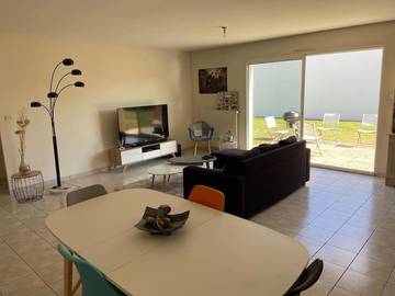 Gîte pour 4 personnes, avec jardin ainsi que terrasse et vue, animaux acceptés à Les Landes-Genusson