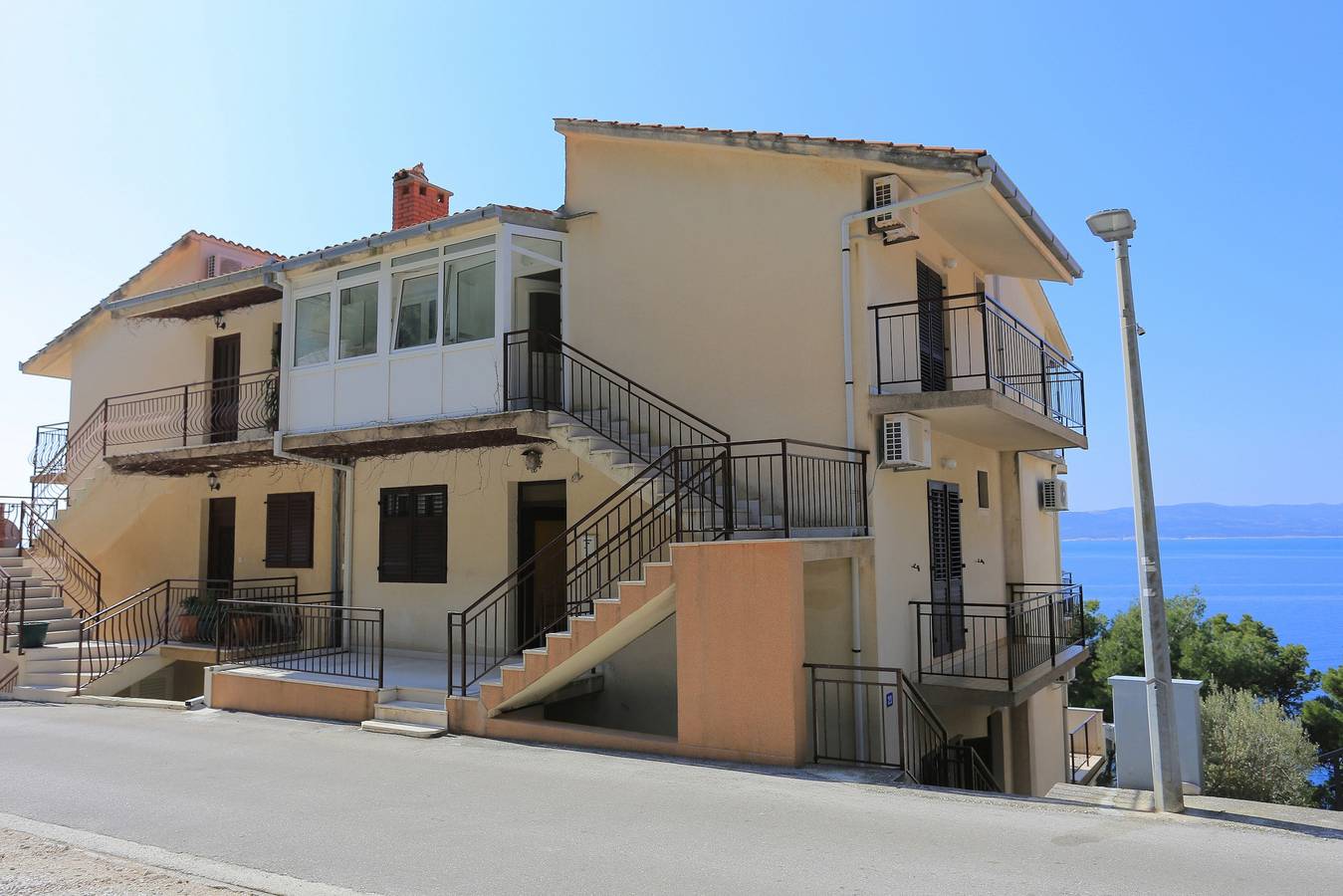 Ganze Wohnung, Apartments by the sea Brela, Makarska - 2718 in Brela, Makarska Riviera