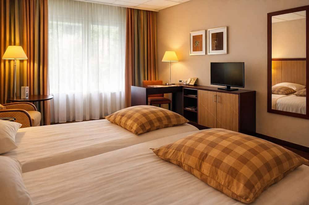 Peaceful Nature Stay Just Minutes from Lively Groningen Attractions! Pool! in Drenthe