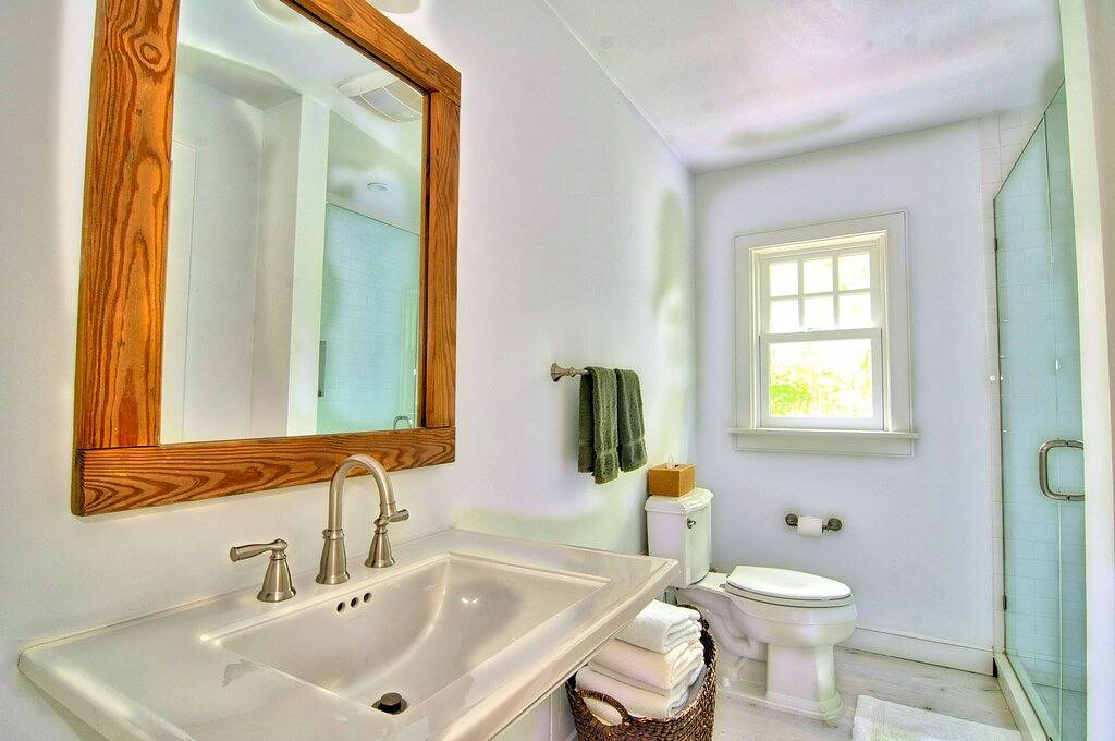 Privates, charmantes, schönes Bauernhaus auf 1 Hektar in Wainscott East Hampton in Wainscott, Hamptons