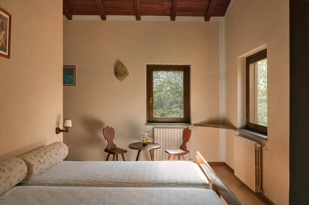 Secular forest, swimming in the pool and various activities, the essence of Palo in Canale Monterano, Lake Bracciano