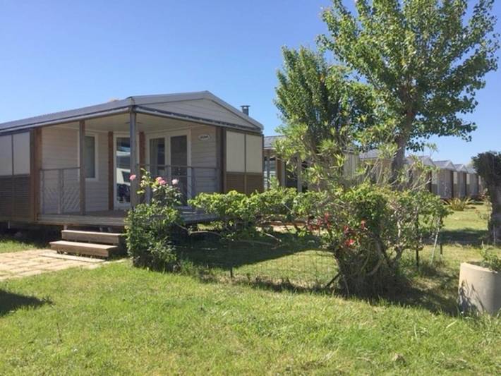 Camping pour 6 personnes, avec terrasse ainsi que piscine et jacuzzi à Saint-Denis-d'Oléron