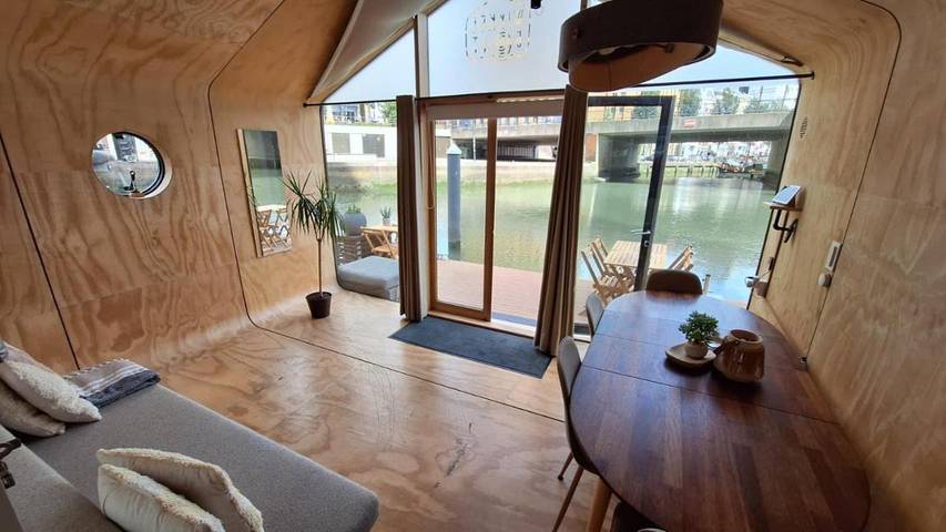 Bateau pour 5 personnes, avec vue ainsi que terrasse et sauna, animaux acceptés à Rotterdam - 3