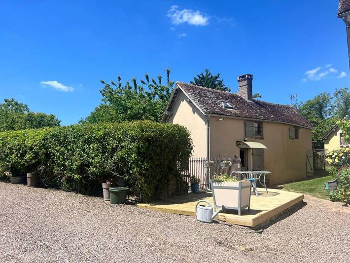 Location de vacances pour 4 personnes, avec jardin et vue dans Treigny-Perreuse-Sainte-Colombe